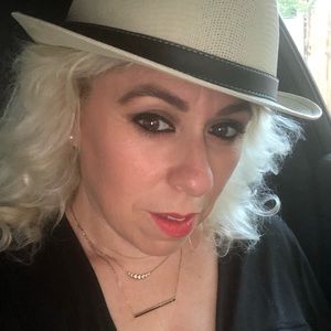 Meet your Posher, Blanca